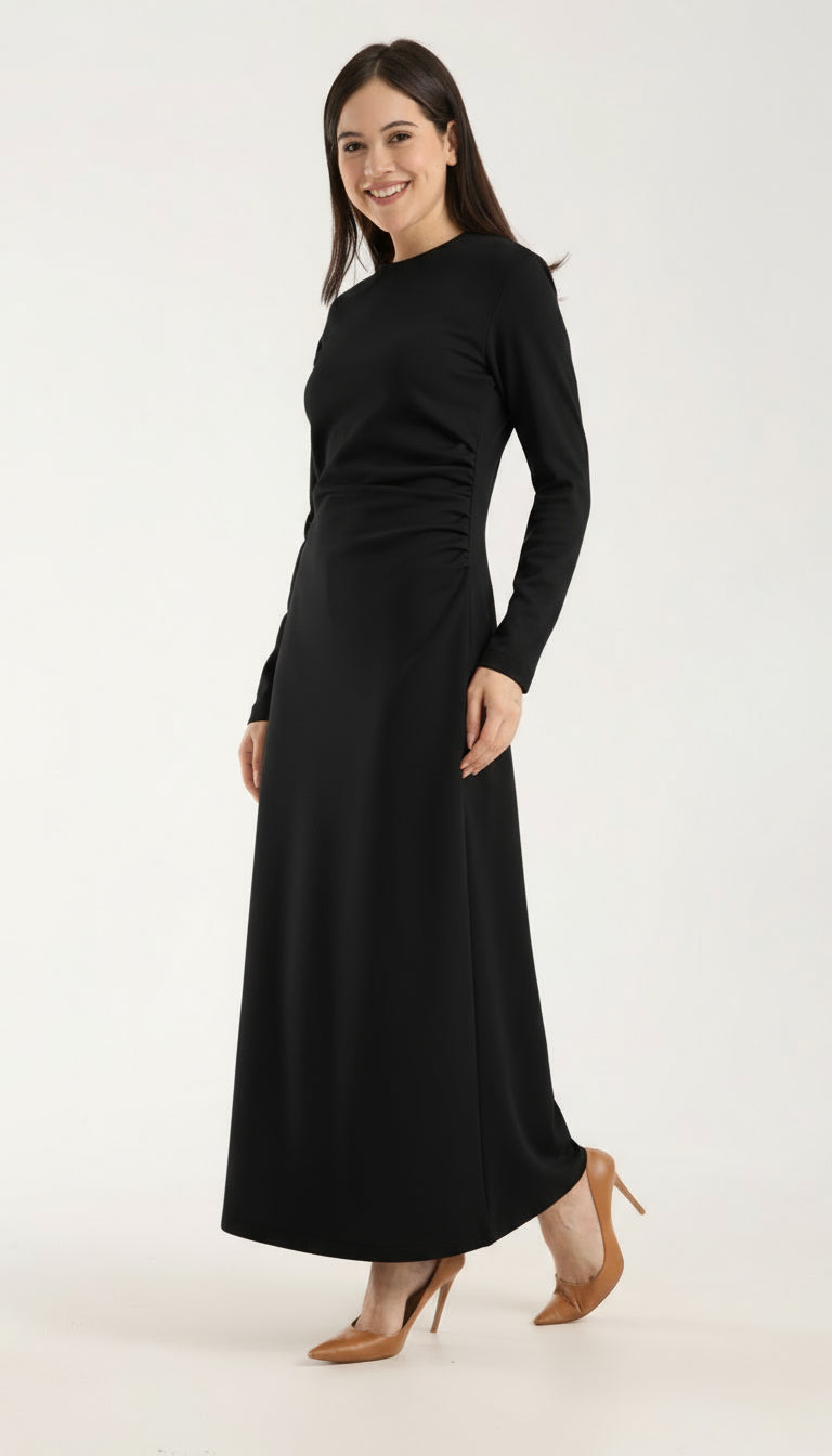 Yan Büzgülü Geniş Omuzlu Midi Elbise