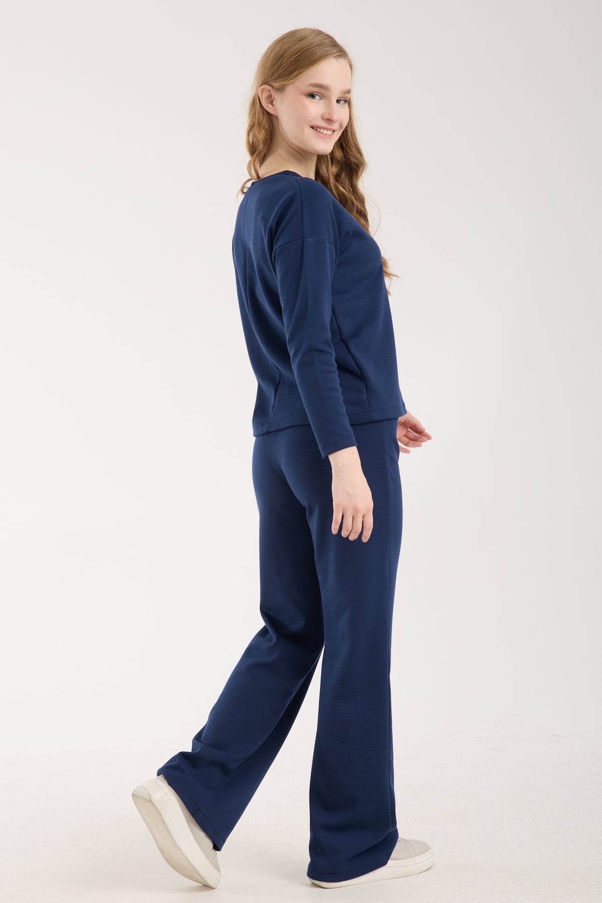 Düşük Kol Orta Dikiş Detaylı Brami Üst