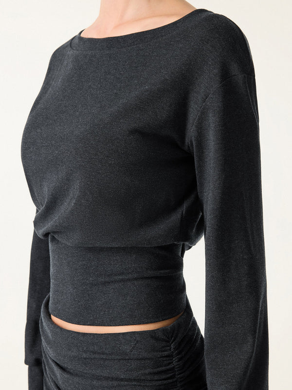 Kayık Yaka Bel Detaylı Brami Üst