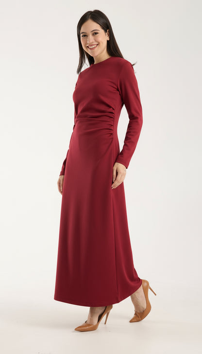 Yan Büzgülü Geniş Omuzlu Midi Elbise