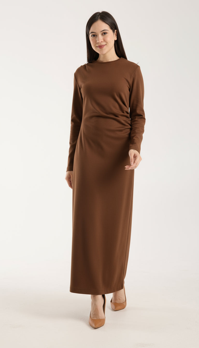 Yan Büzgülü Geniş Omuzlu Midi Elbise