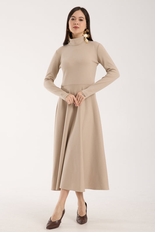 Heat-Tech Yüksek Yaka Midi Elbise