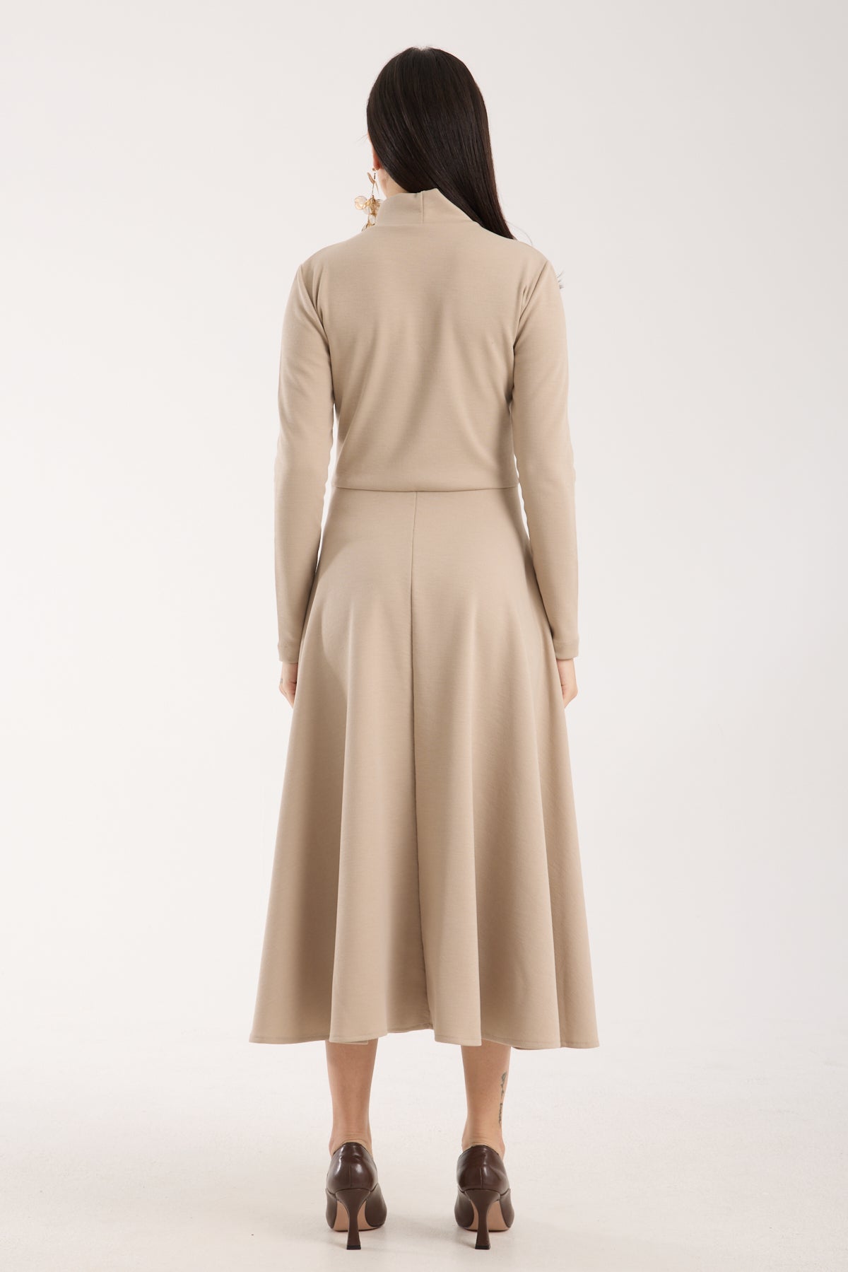 Heat-Tech Yüksek Yaka Midi Elbise