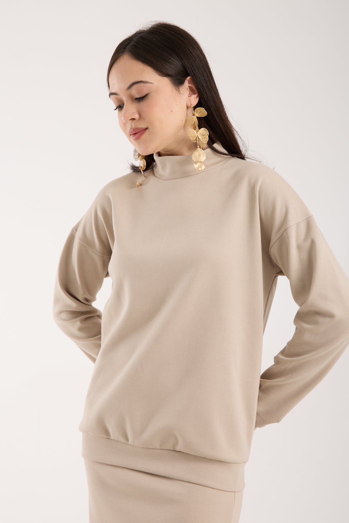 Yüksek Yaka Düşük Kollu Sweet