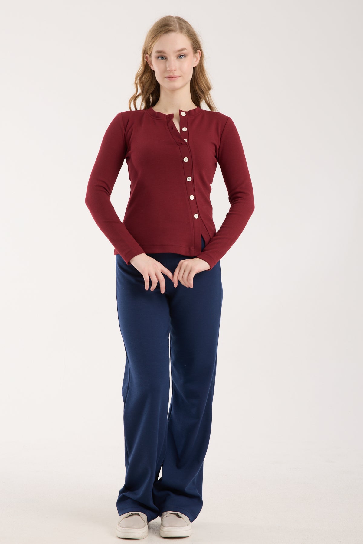 Asimetrik Düğme Detaylı Brami Üst