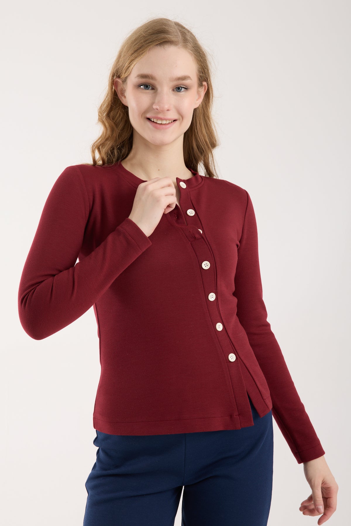 Asimetrik Düğme Detaylı Brami Üst